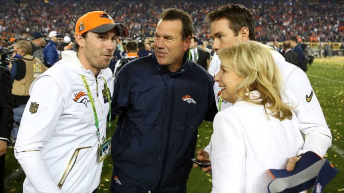 Denver Broncos coach Gary Kubiak (center) with son Klint (left) after the Broncos Super Bowl 50 victory in 2016. Credit: ESPN.com